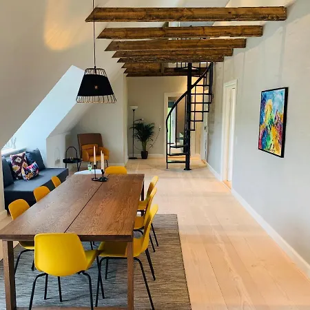 Aday - 3 Bedroom - Modern Living - Center *